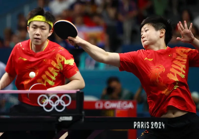 Không khí cuồng nhiệt tại giải bóng bàn Olympic.