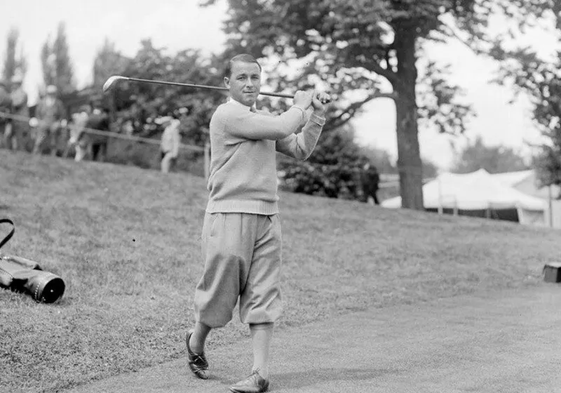 Gene Sarazen tại The Masters 1935 với cú đánh gậy gỗ từ khoảng cách 235 yard