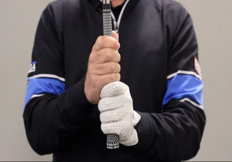 Cầm gậy golf kiểu Ten Fingers (Baseball Grip)