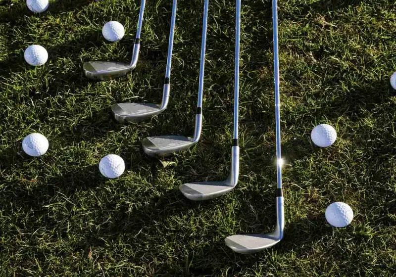 Cần chọn loại gậy golf thích hợp với điều kiện sân đấu