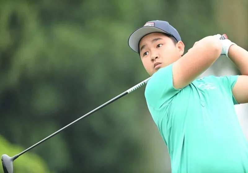 Tay golf trẻ này đã làm dậy sóng cộng đồng golf
