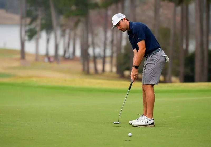 Việc đánh golf không chỉ dựa vào kỹ thuật mà còn đòi hỏi tư duy chiến lược rõ ràng