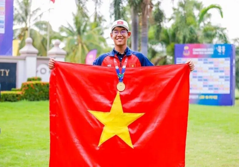 Lê Khánh Hưng xuất sắc đạt nhiều thành tích cao